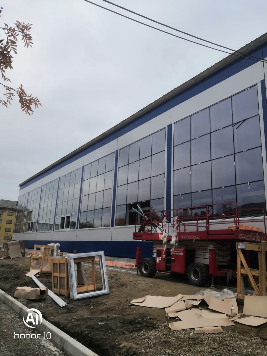 Изготовление и монтаж витражных конструкций 390 кв.м.