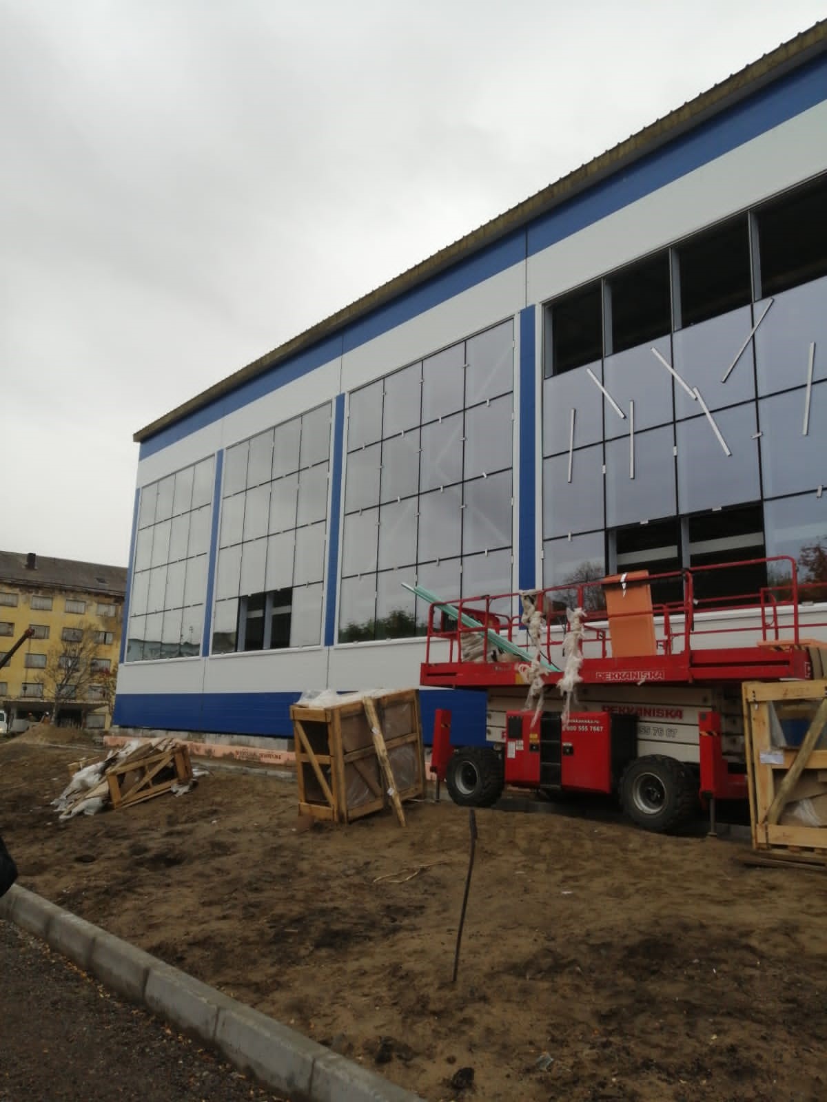 Изготовление и монтаж витражных конструкций 390 кв.м.