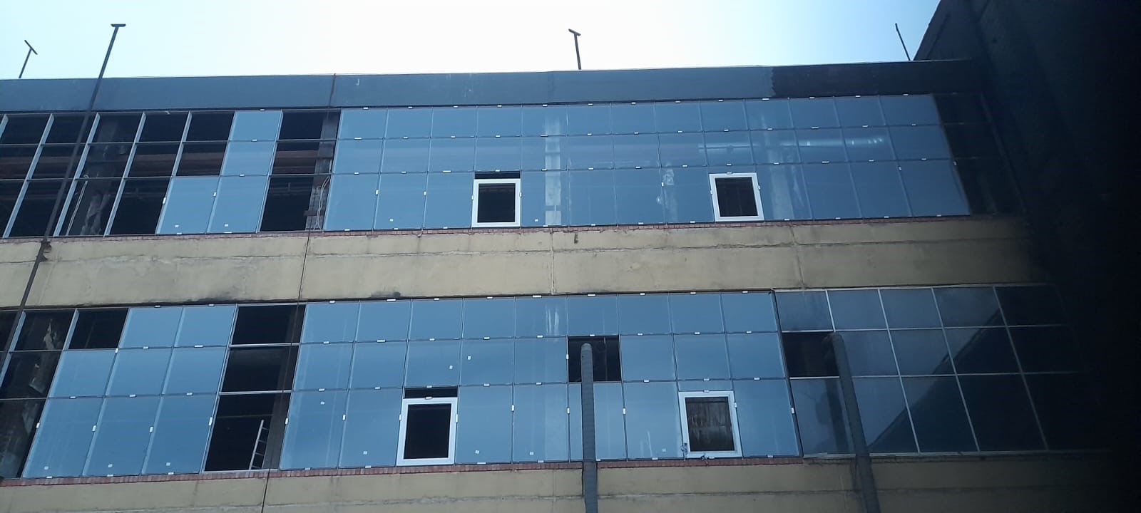 Изготовление и монтаж витражных конструкций 475 кв.м.